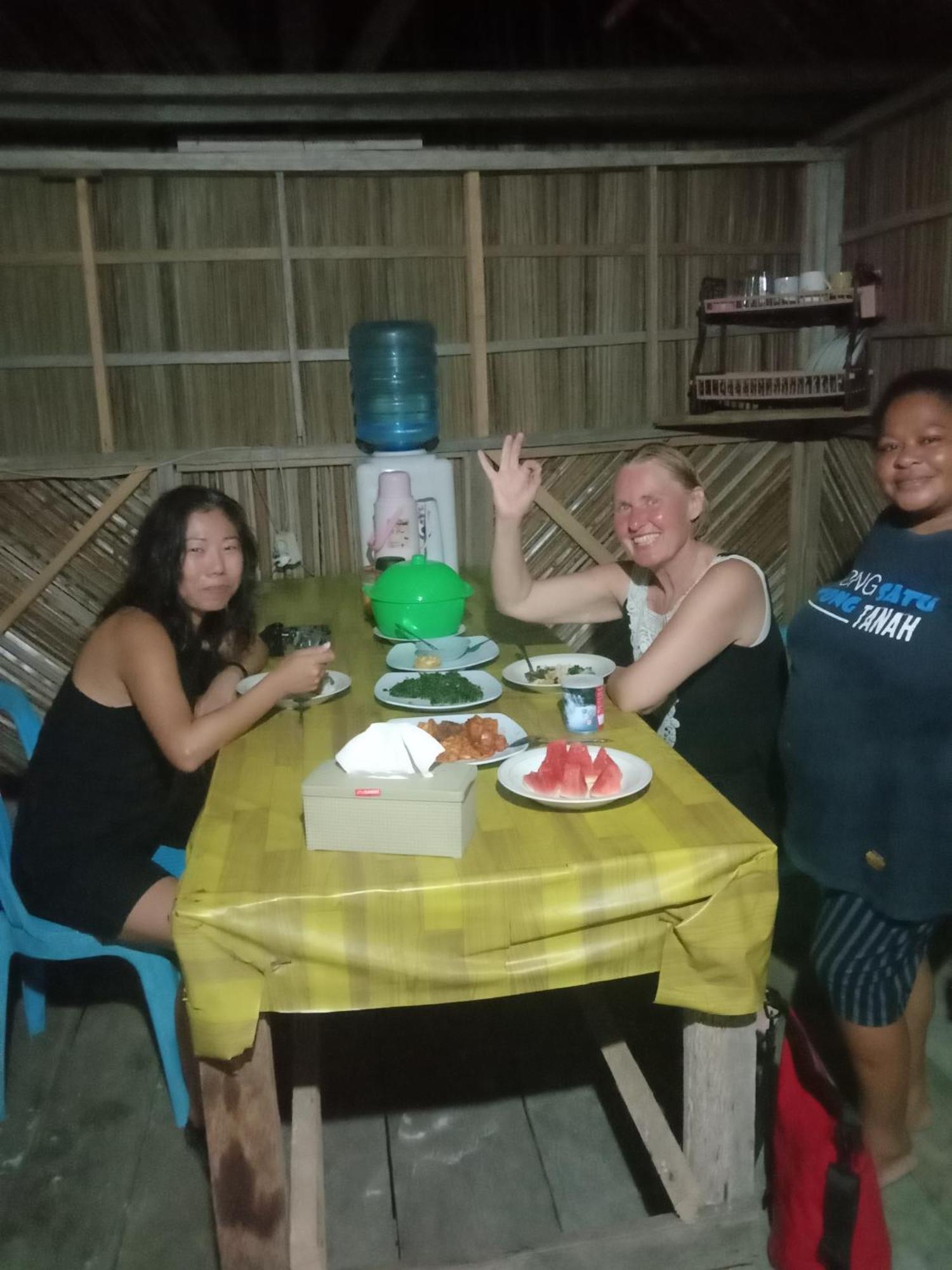 Yennanas Besir Amfriwen Homestay מראה חיצוני תמונה